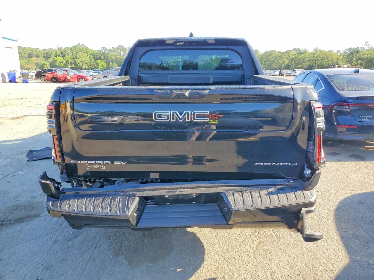 2025 GMC Sierra Denali - Фото 6