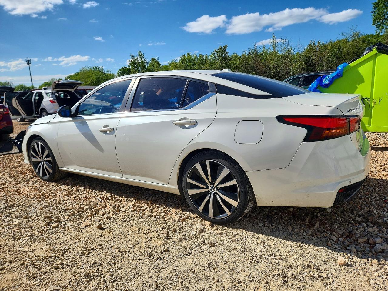 2020 Nissan Altima Sr - Image 2