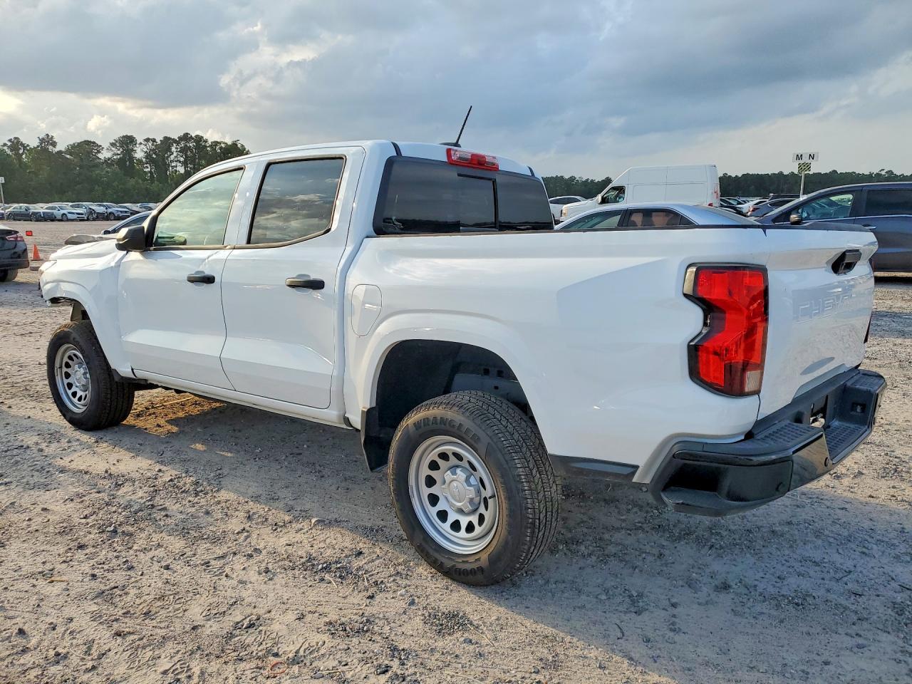 2025 Chevrolet Colorado - Image 2