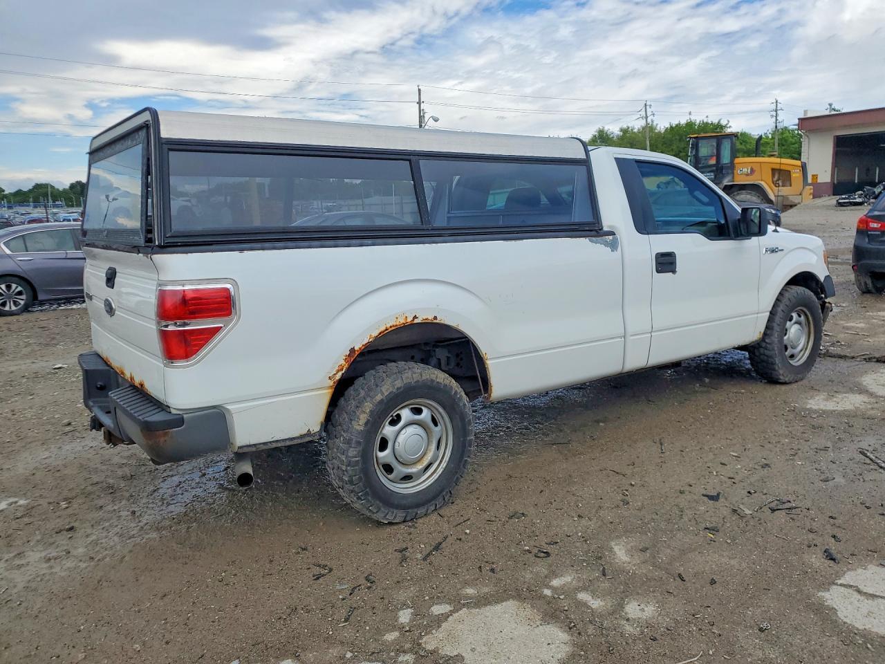 2011 Ford F150 - Фото 3