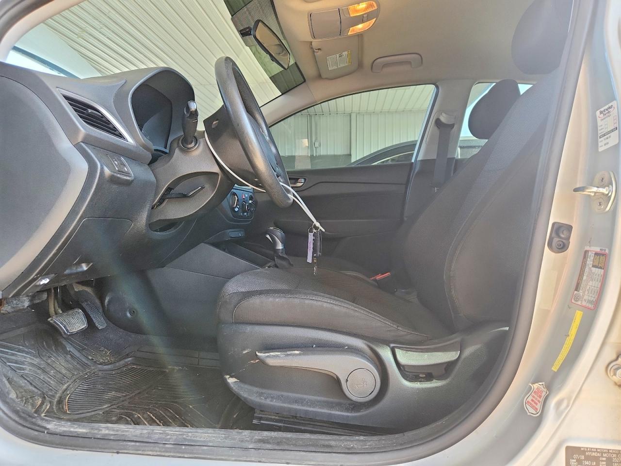 2019 Hyundai Accent Se - Image 7