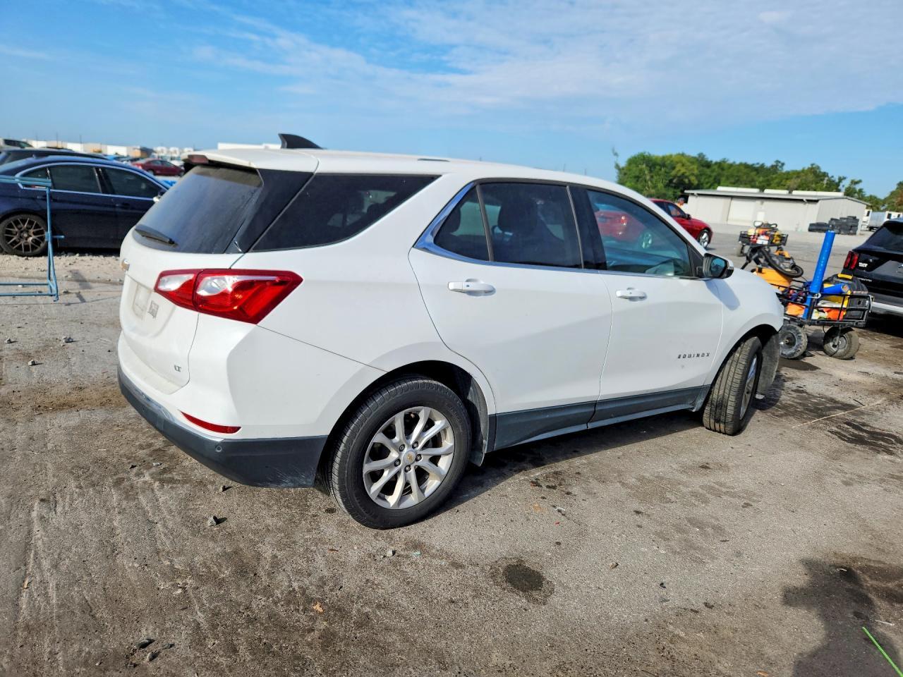 2018 Chevrolet Equinox Lt - Фото 3
