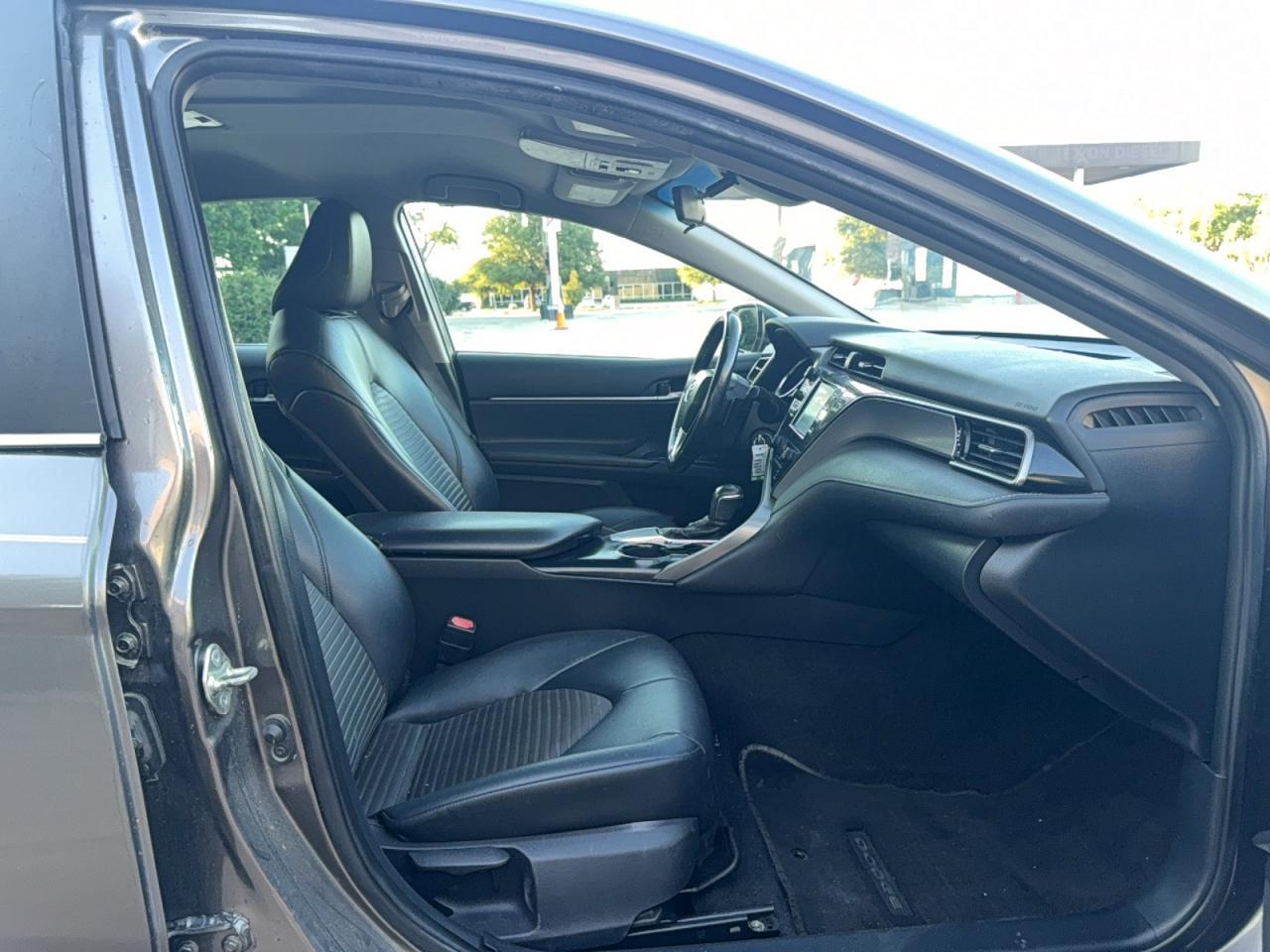 2019 Toyota Camry Se - Фото 5
