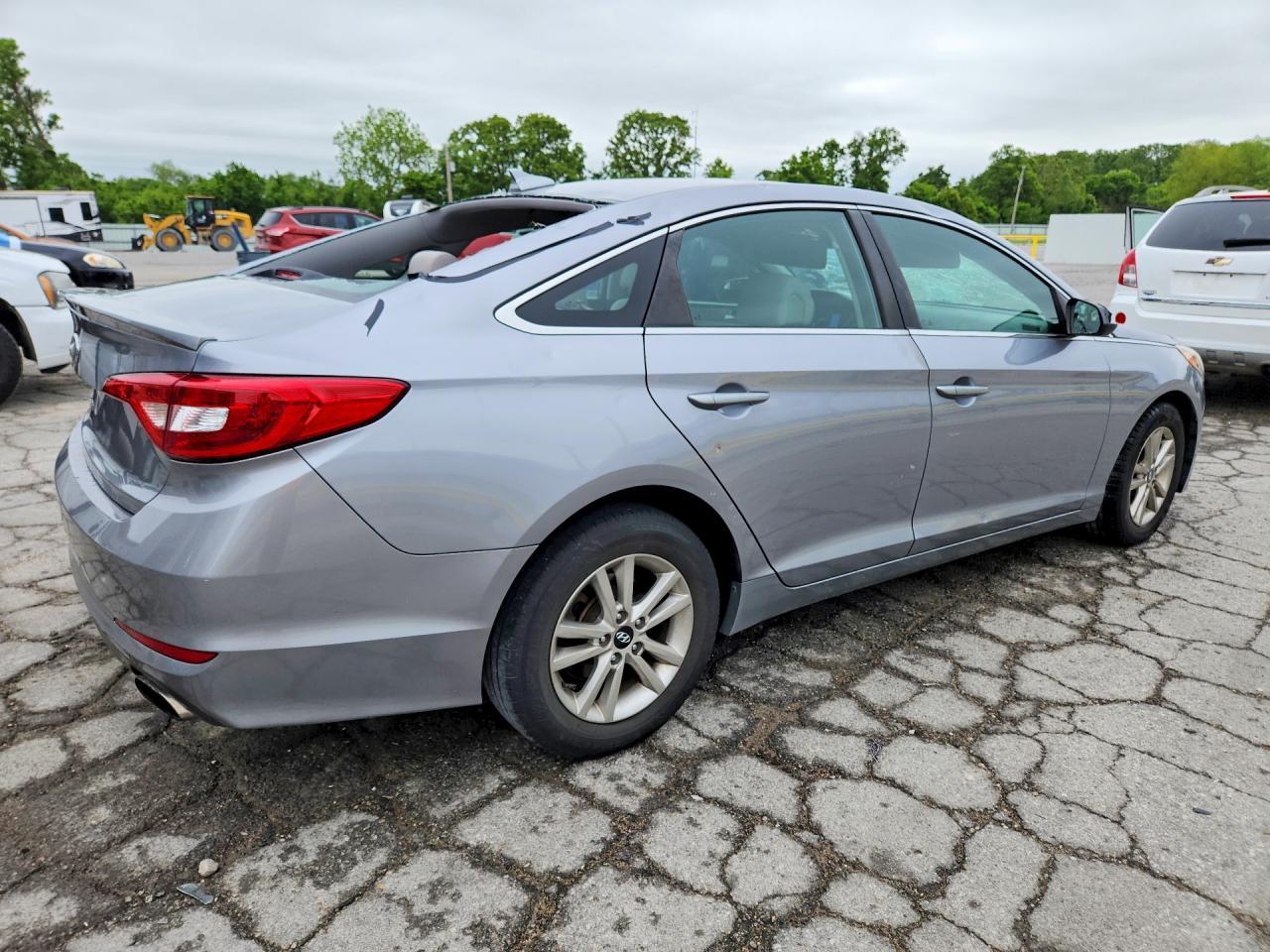 2015 Hyundai Sonata - Фото 3