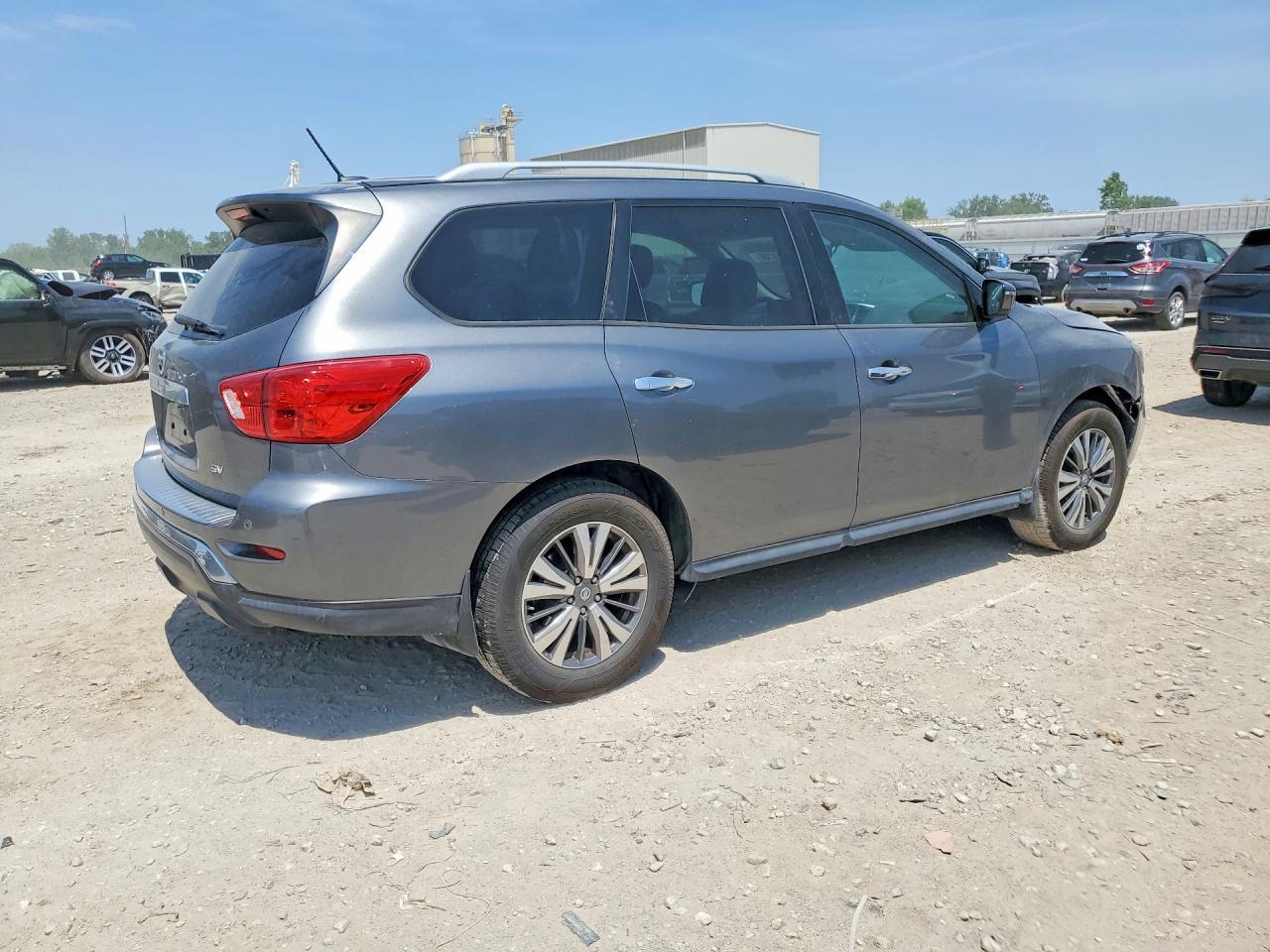 2018 Nissan Pathfinder Sv - Фото 3