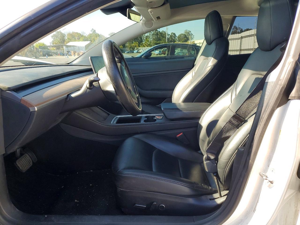 2021 Tesla Model 3 - Image 7