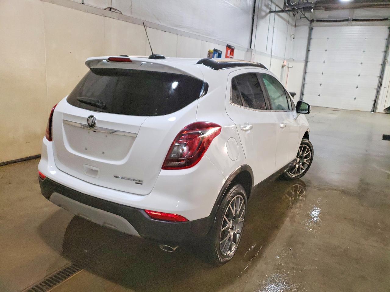 2019 Buick Encore Sport Touring - Фото 3