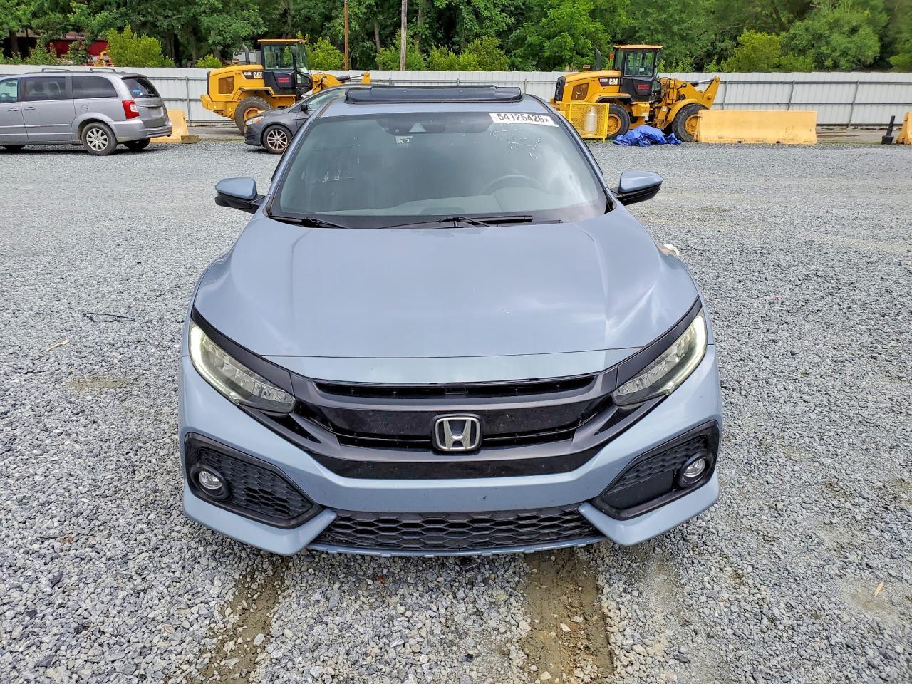 2019 Honda Civic Sport Touring - Фото 5