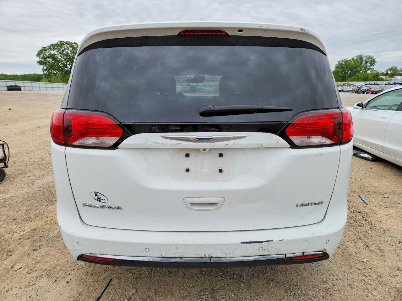 2017 Chrysler Pacifica Limited - Фото 6