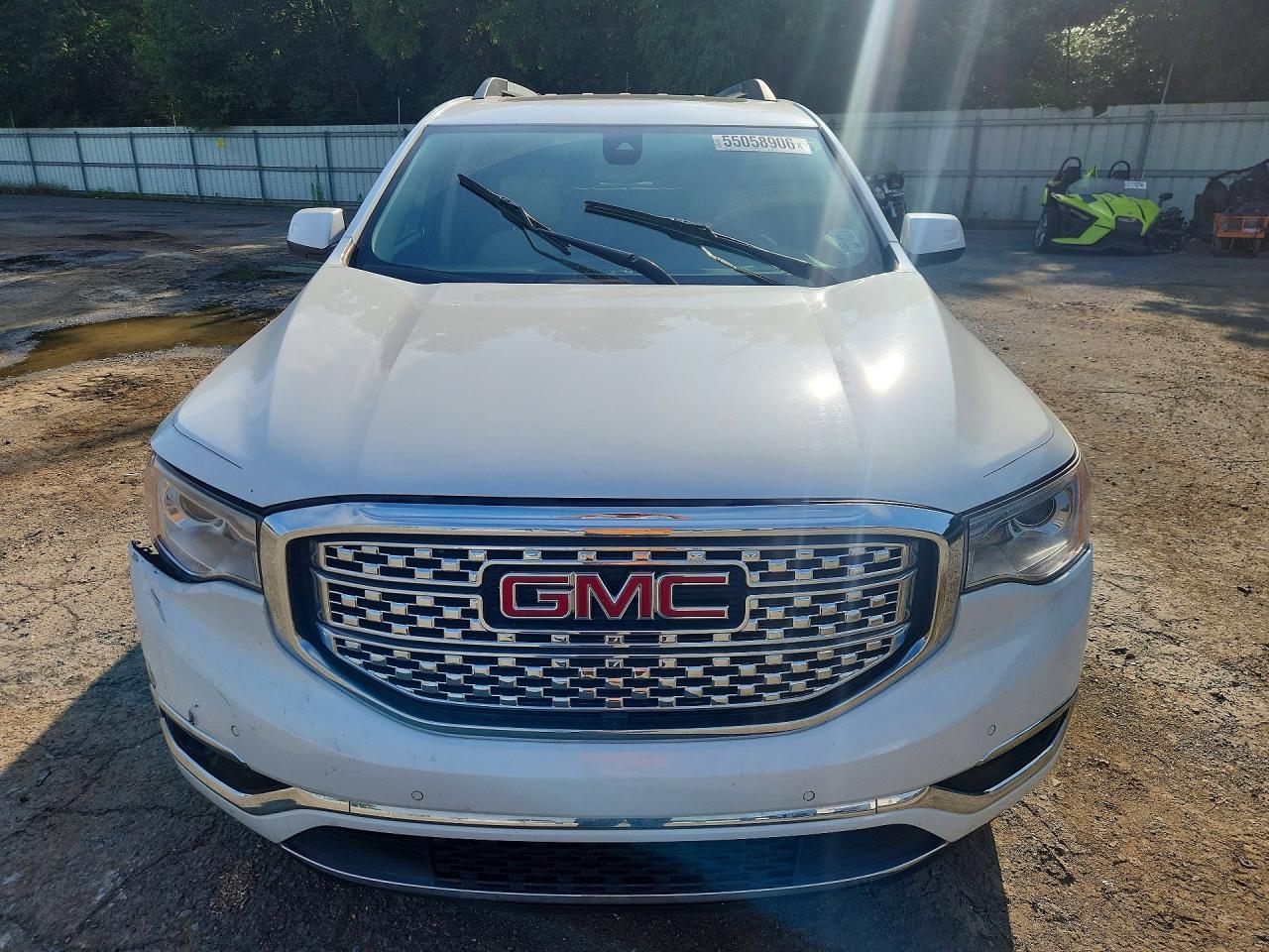 2017 GMC Acadia Denali - Image 5
