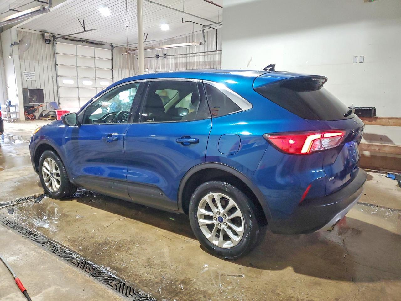 2020 Ford Escape Se - Фото 2
