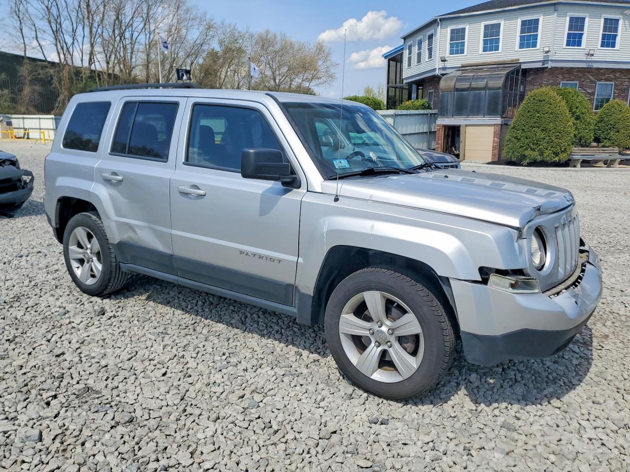 2013 Jeep Patriot Latitude - Фото 4