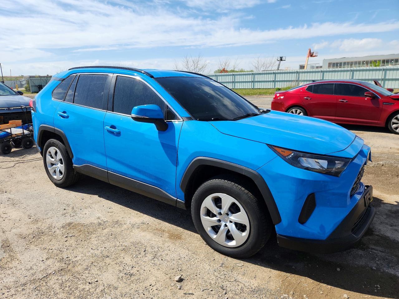 2020 Toyota Rav4 Le - Image 4