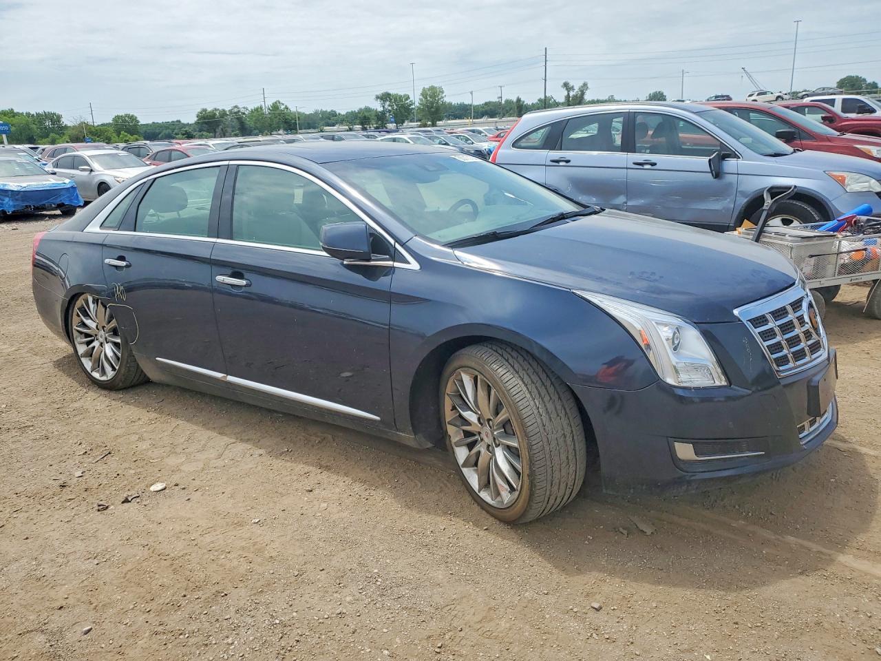 2013 Cadillac Xts Platinum - Image 4