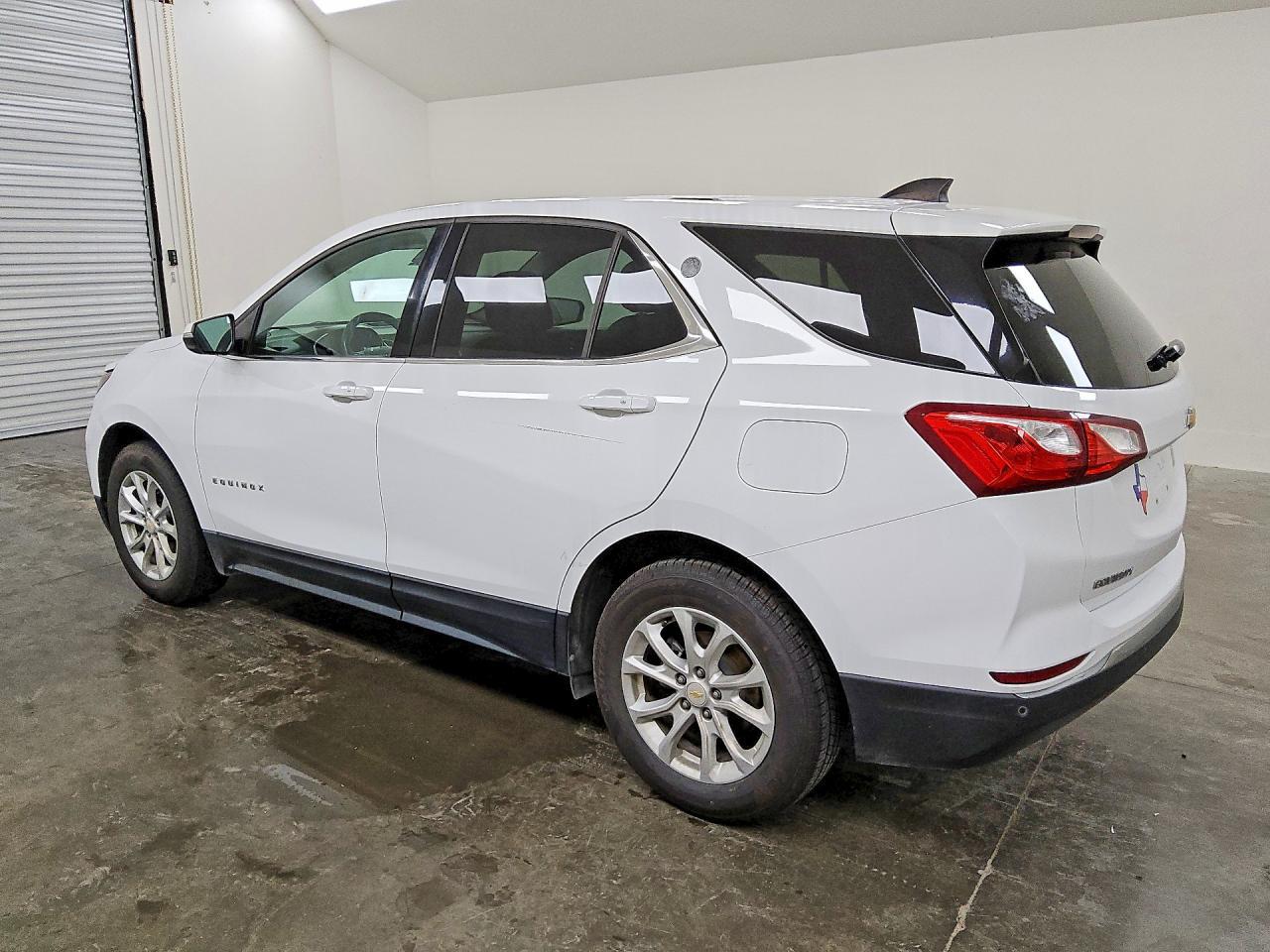 2019 Chevrolet Equinox Lt - Image 2