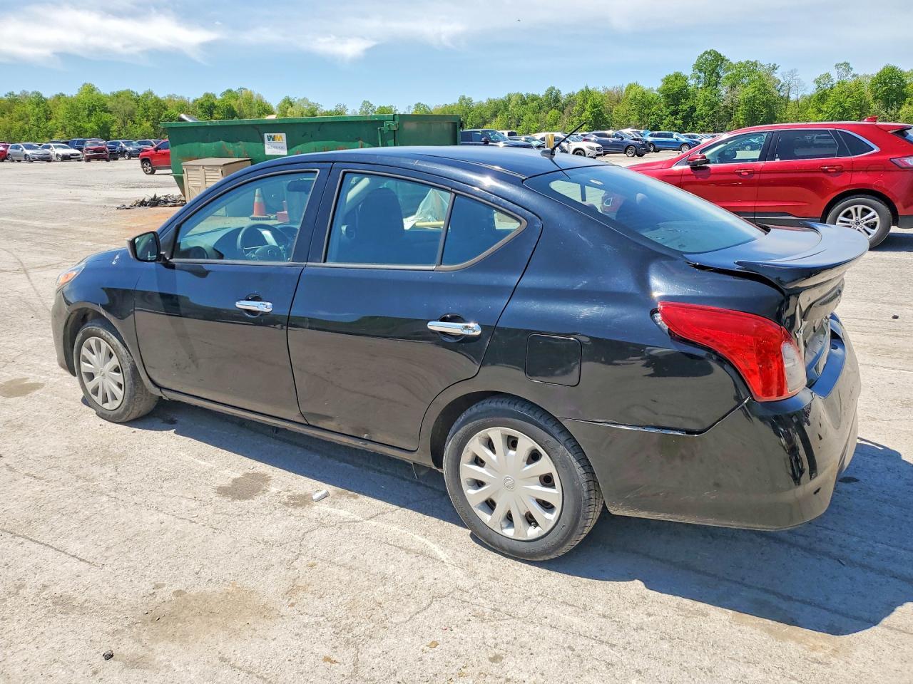2019 Nissan Versa Sv - Image 2