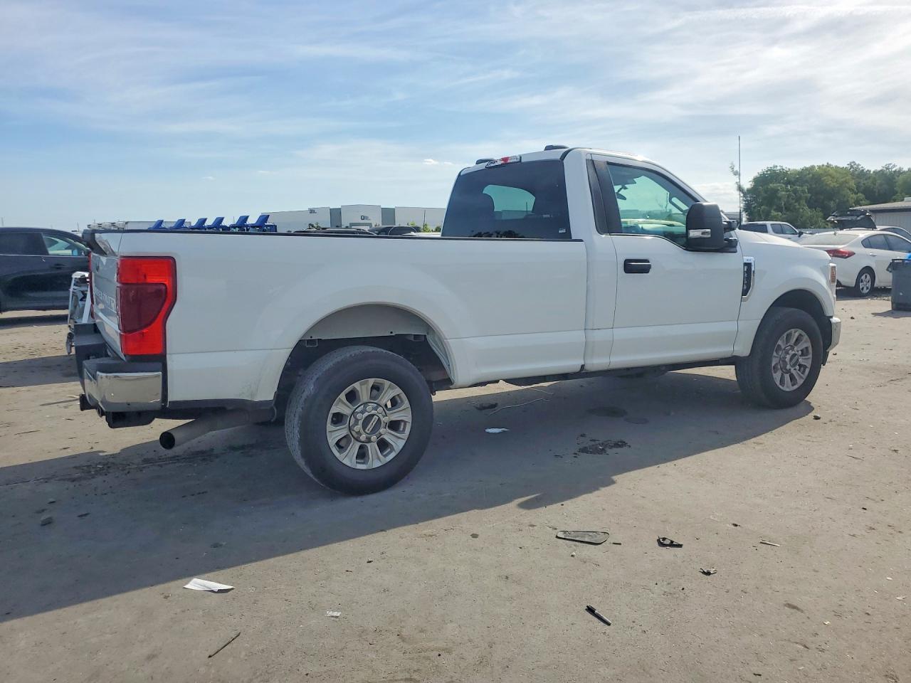 2022 Ford F350 Super Duty - Image 3