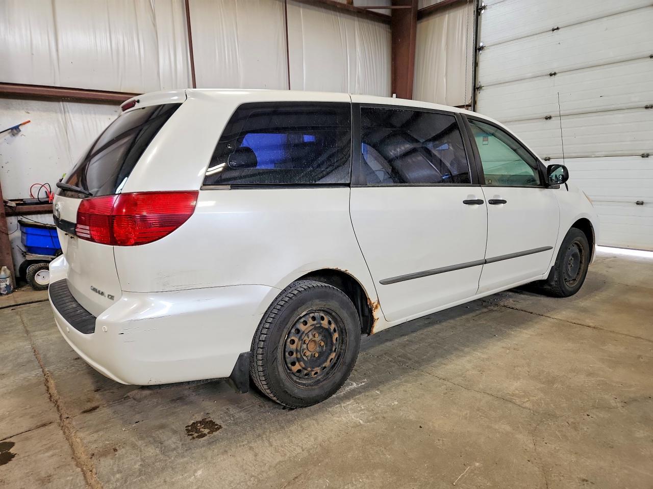 2005 Toyota Sienna Ce - Image 3