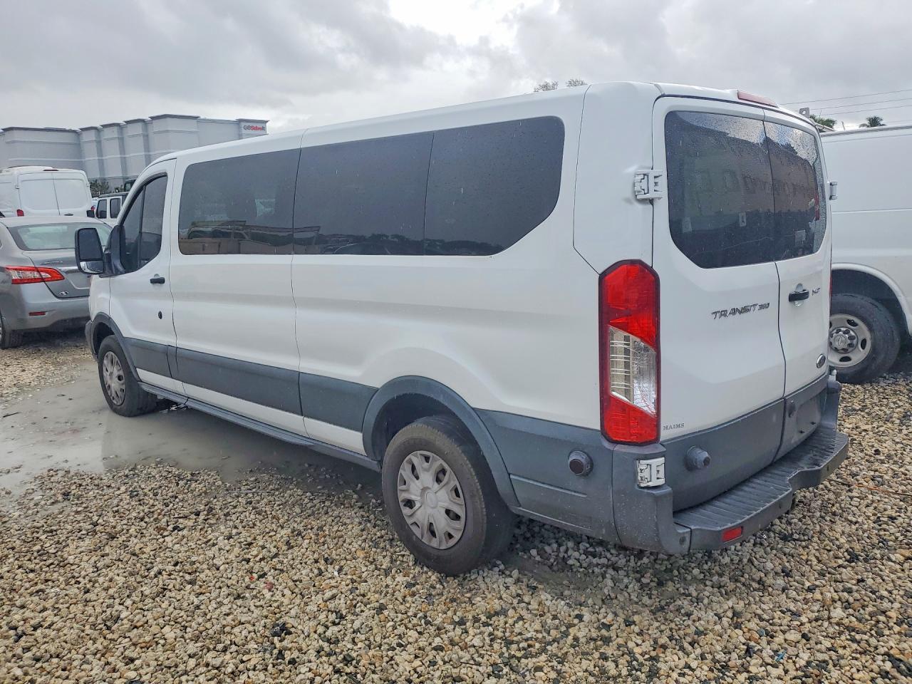 2017 Ford Transit T-350 - Фото 2