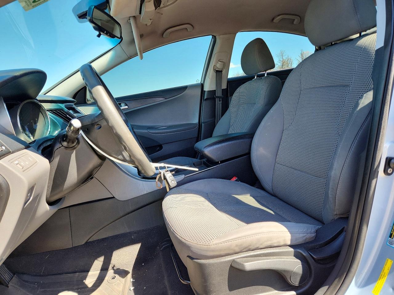 2012 Hyundai Sonata Gls - Image 7