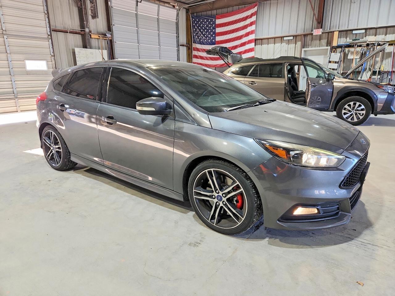 2017 Ford Focus St - Фото 4