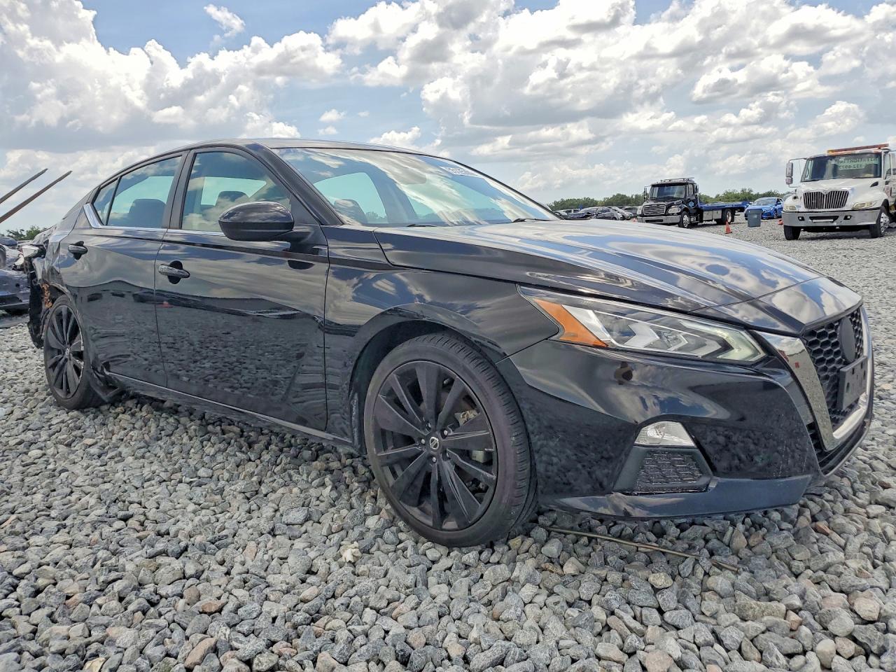 2022 Nissan Altima Sr - Фото 4