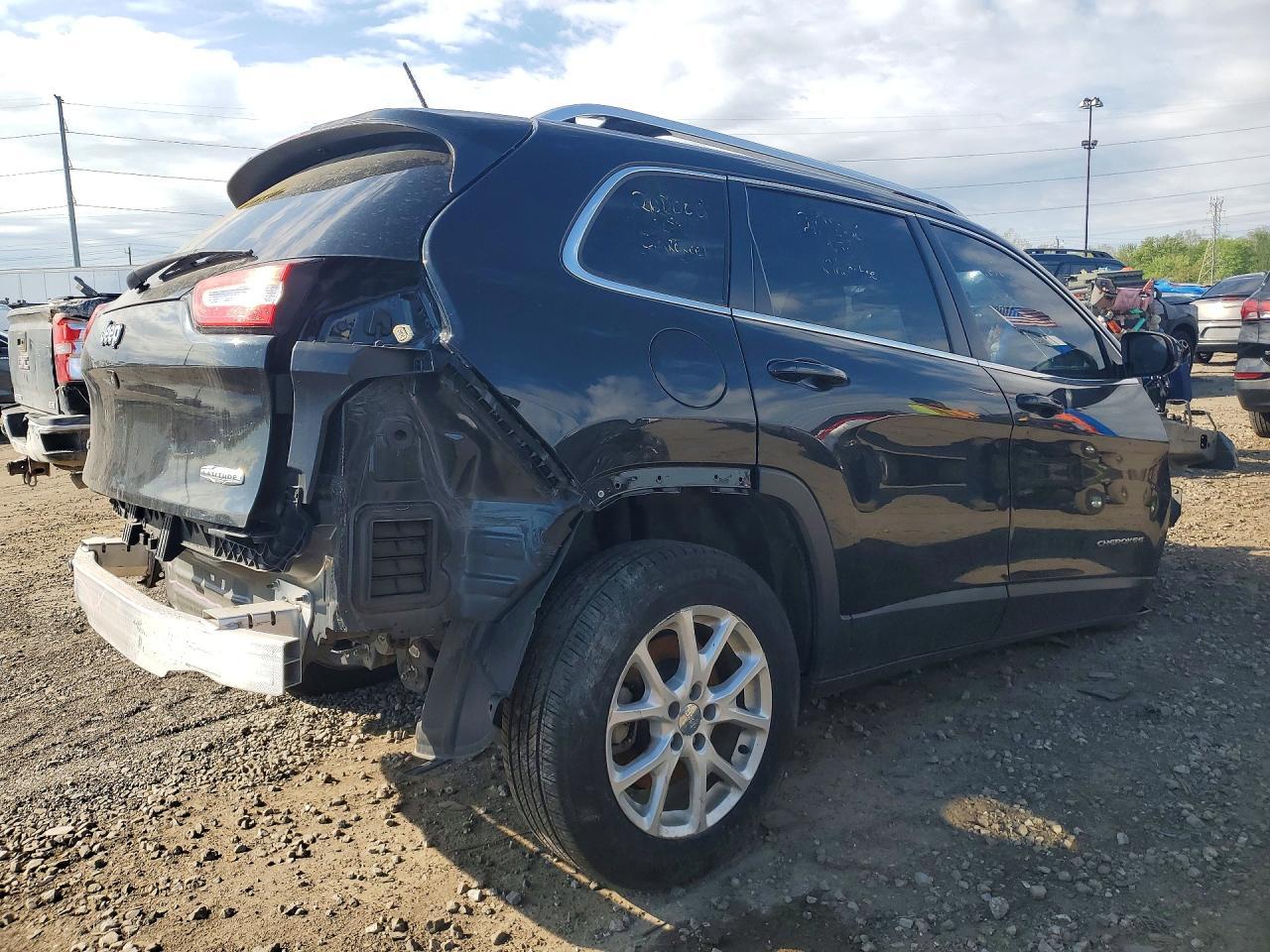 2015 Jeep Cherokee Latitude - Image 3