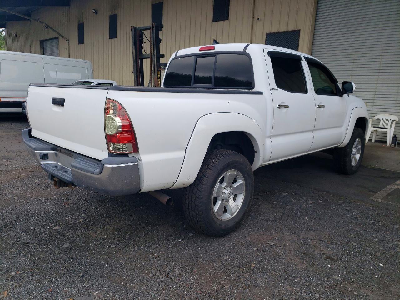 2013 Toyota Tacoma Double Cab - Фото 3