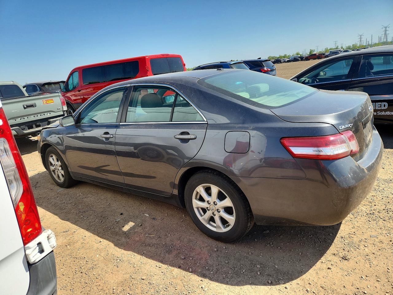 2011 Toyota Camry Le - Image 2