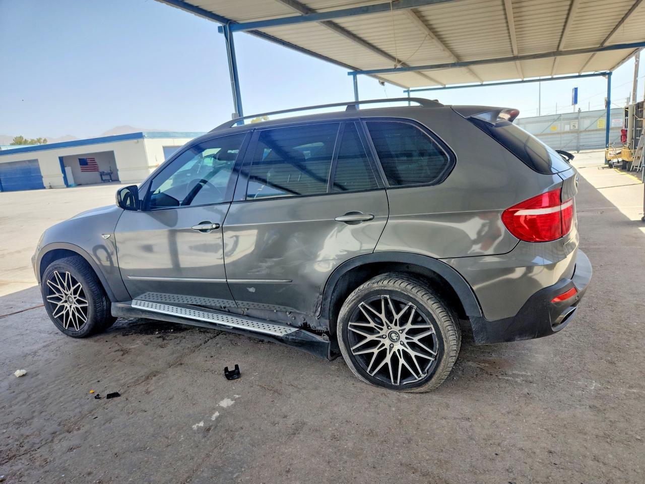 2008 BMW X5 4.8I - Image 2