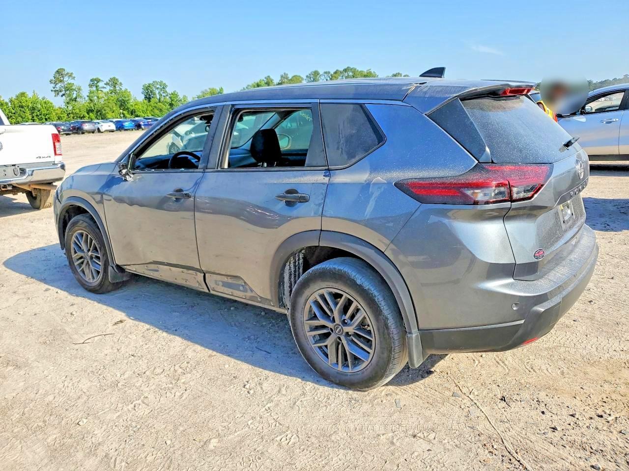 2025 Nissan Rogue S - Фото 2