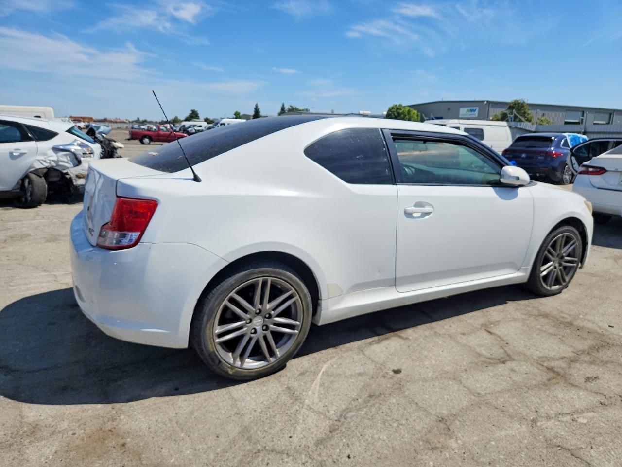 2012 Scion Tc Base - Фото 3