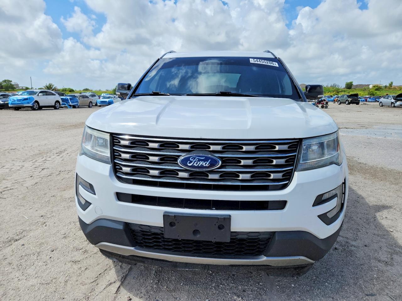 2016 Ford Explorer Xlt - Image 5