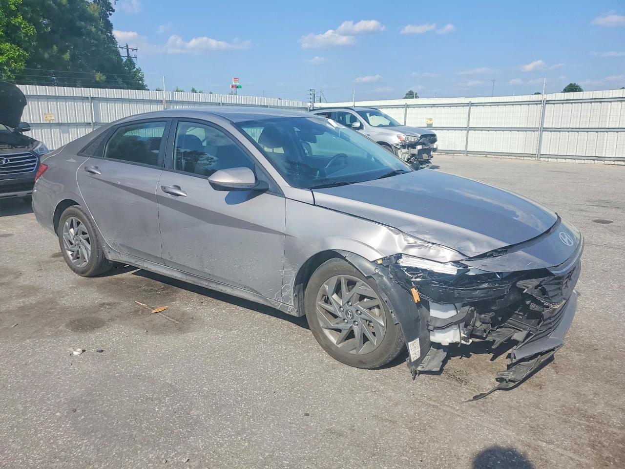 2024 Hyundai Elantra Sel - Фото 4