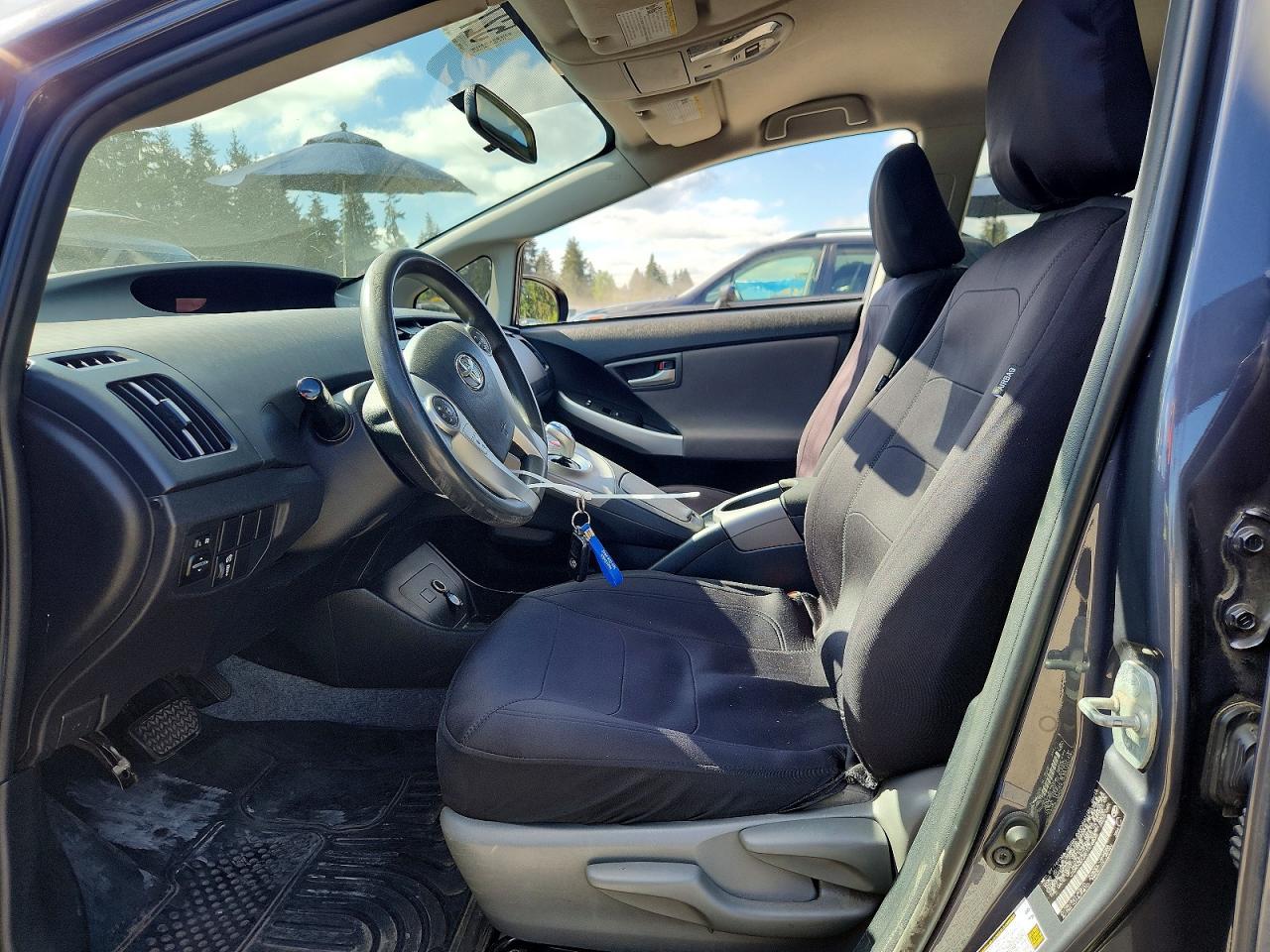 2015 Toyota Prius Two - Image 7