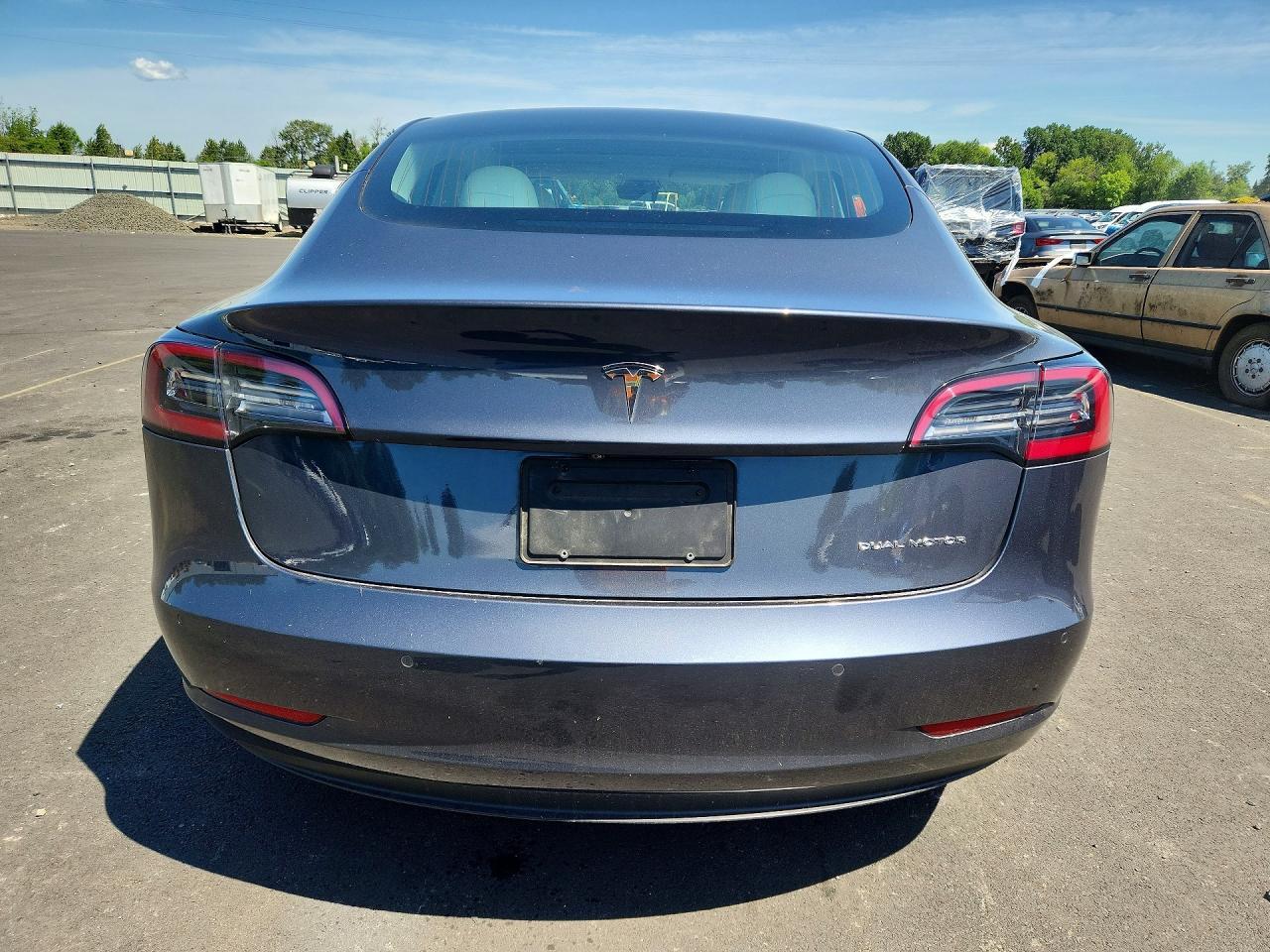 2020 Tesla Model 3 - Фото 6