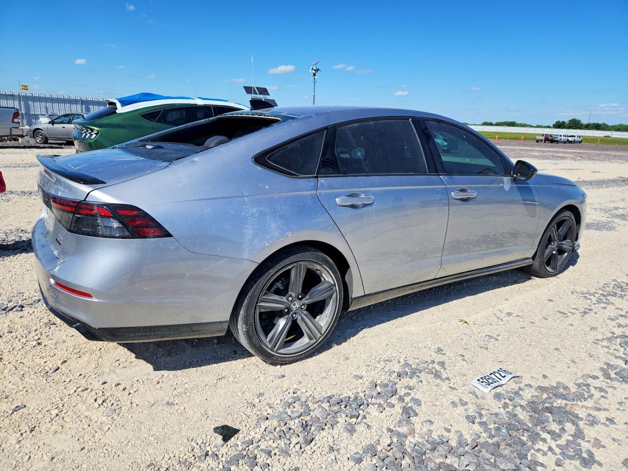 2023 Honda Accord Hybrid Sport-L - Image 3