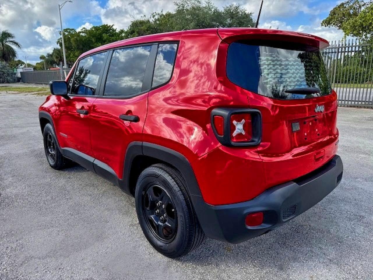 2020 Jeep Renegade Sport - Фото 2
