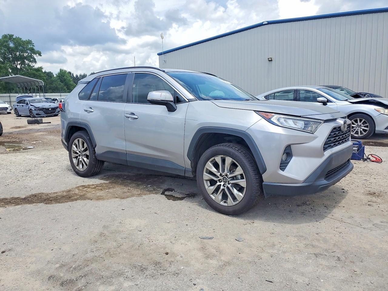 2021 Toyota Rav4 Xle Premium - Фото 4