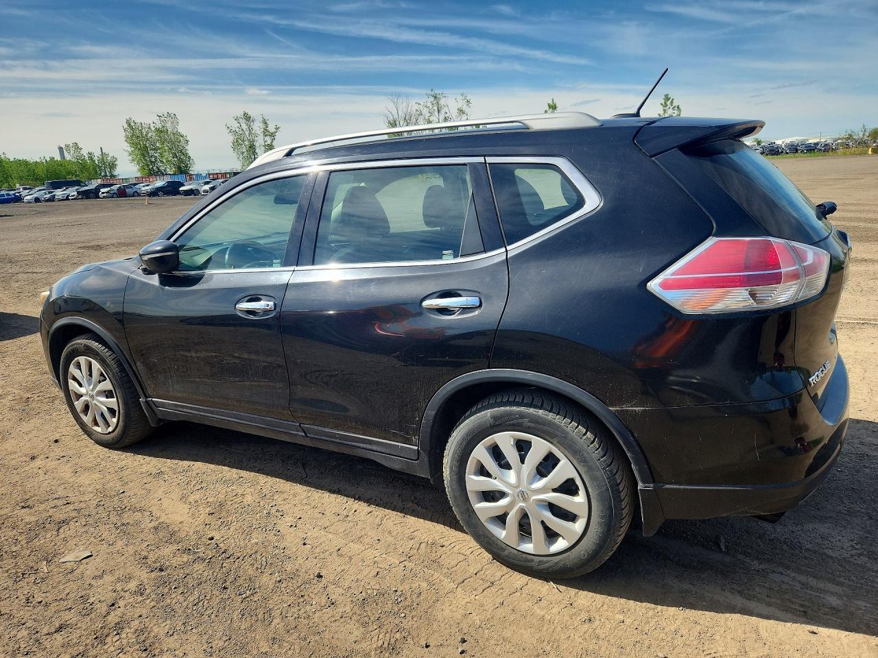 2016 Nissan Rogue S - Фото 2