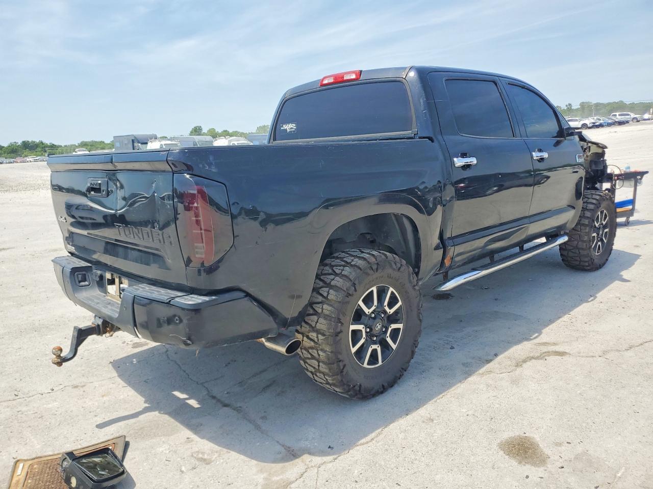 2015 Toyota Tundra 1794 Edition - Фото 3