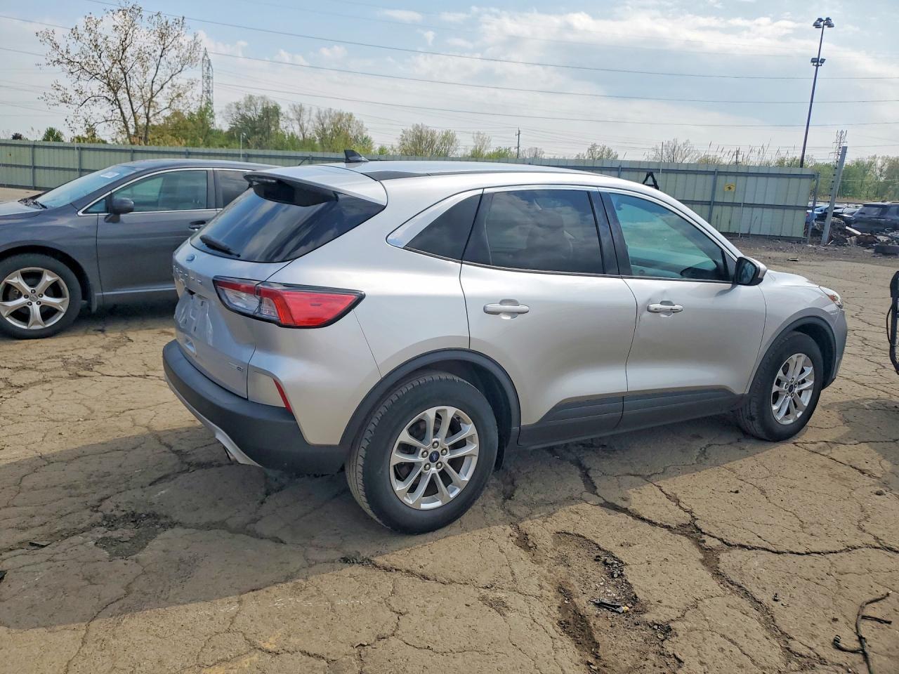 2020 Ford Escape Se - Image 3
