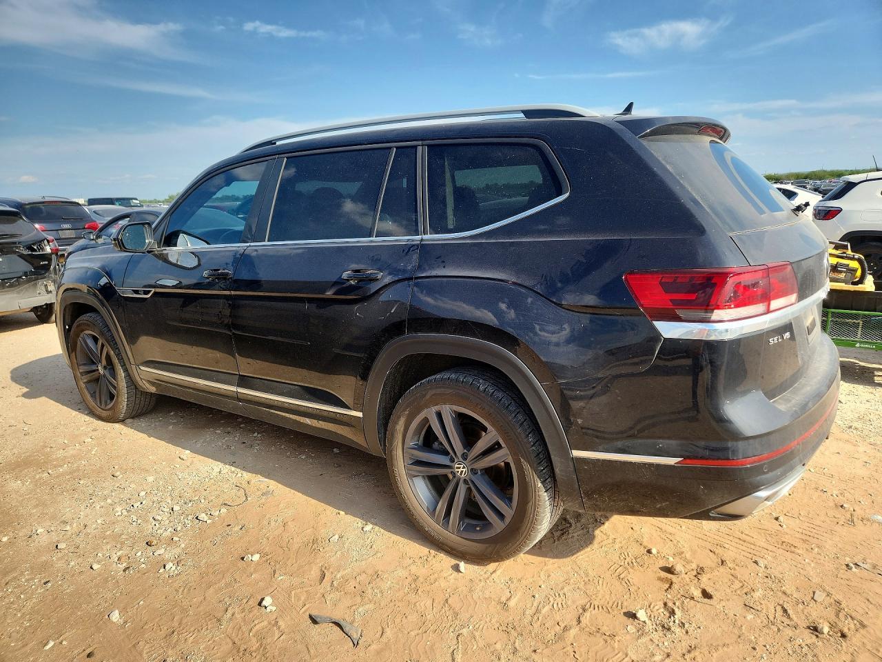 2022 Volkswagen Atlas Sel R-Line - Фото 2