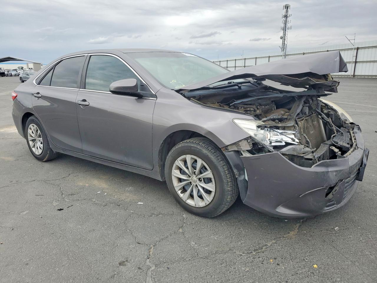 2017 Toyota Camry Le - Фото 4
