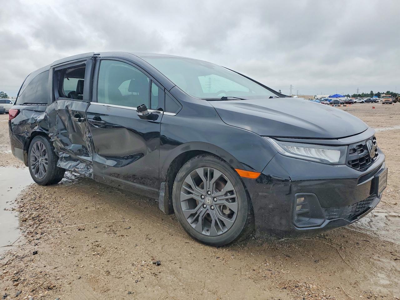 2025 Honda Odyssey Touring - Фото 4