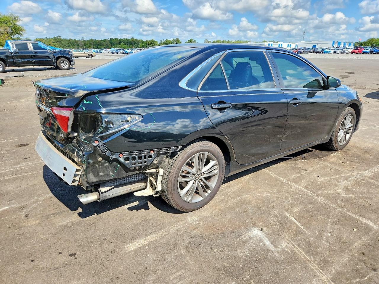 2015 Toyota Camry Se - Фото 3