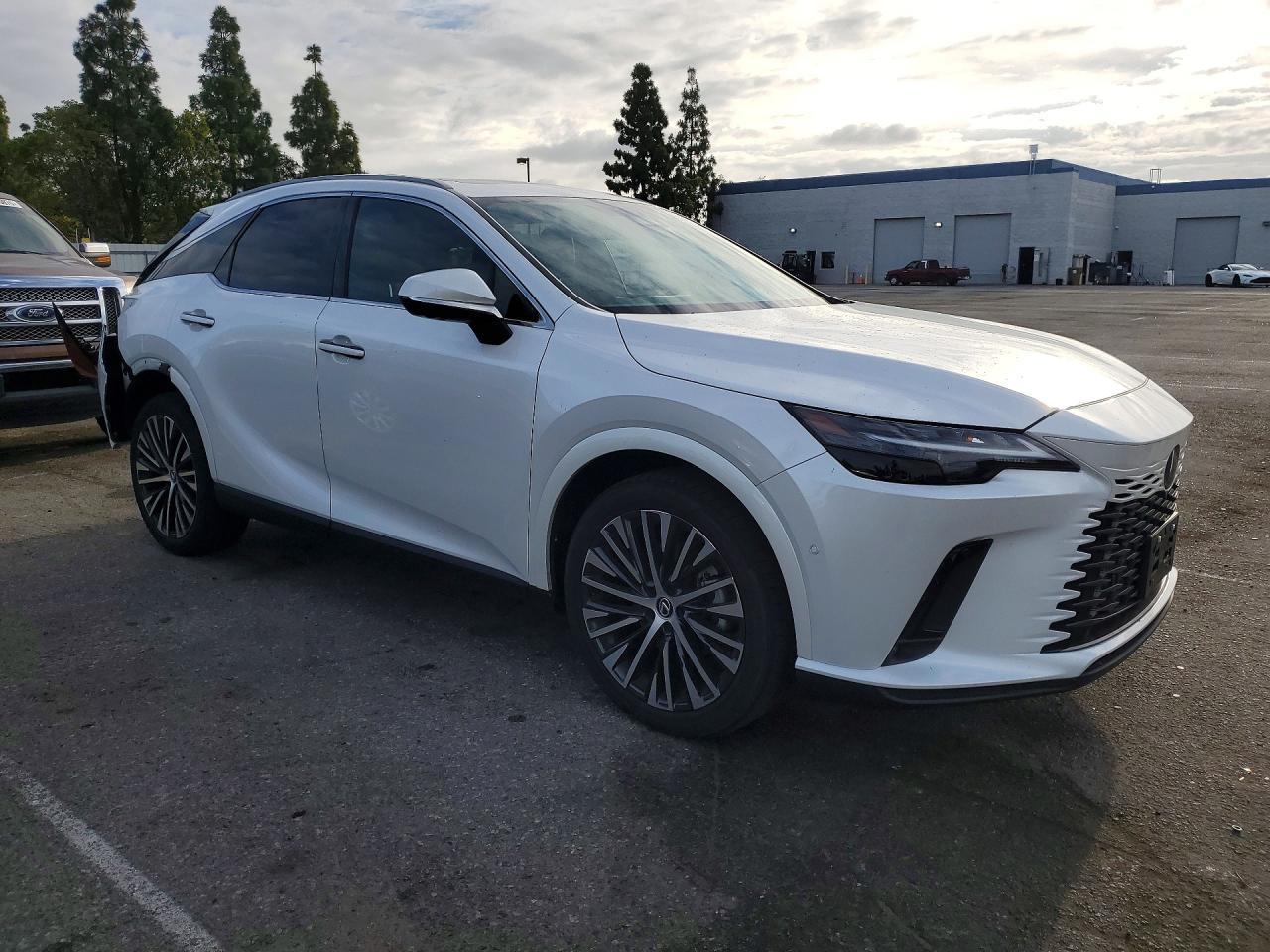 2024 Lexus Rx 350 Premium+ - Image 4