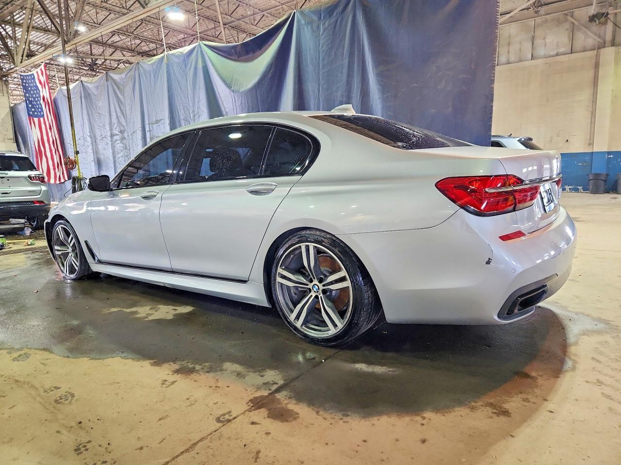 2019 BMW 740 I - Фото 2