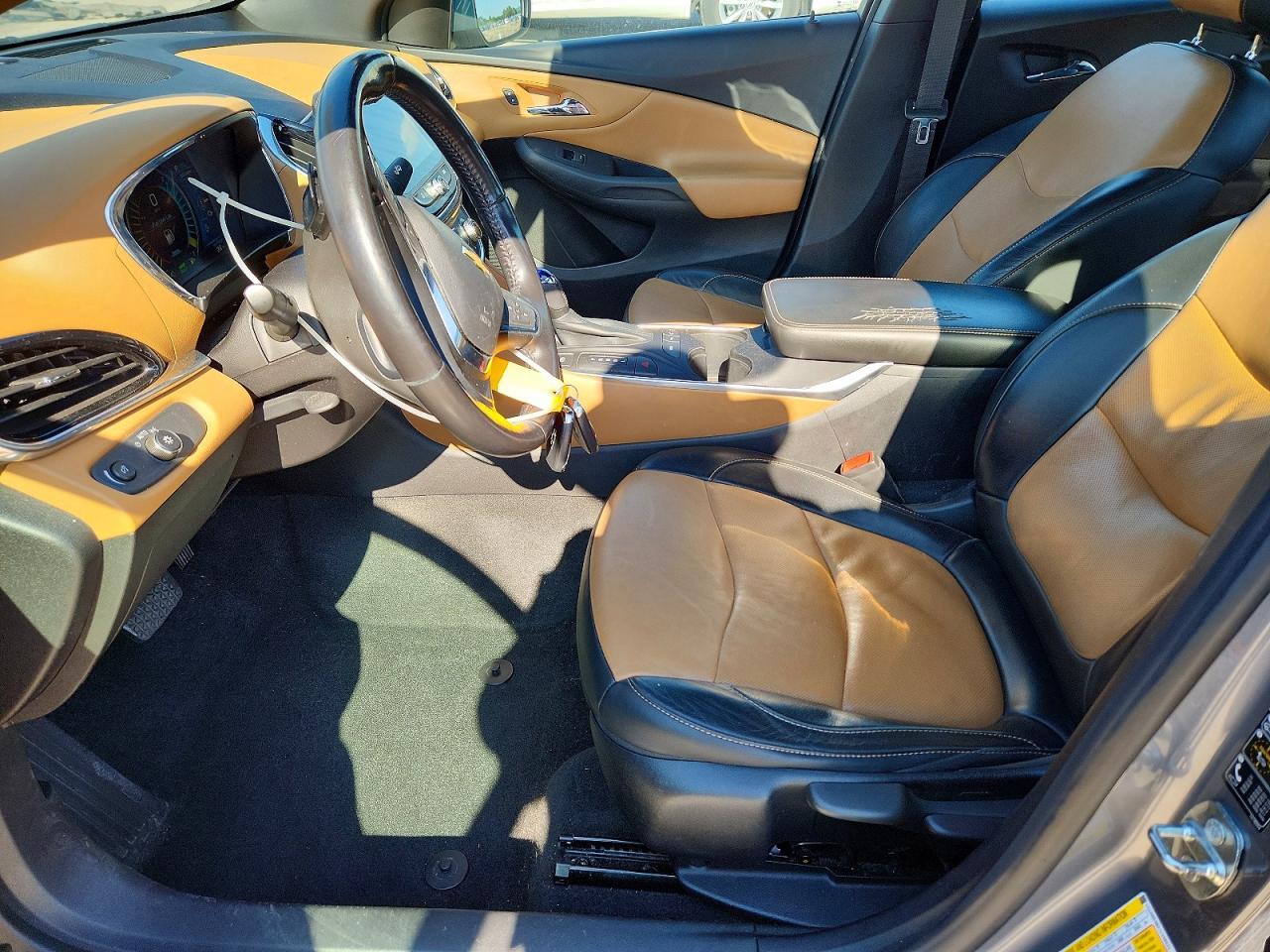 2018 Chevrolet Volt Premier - Image 7