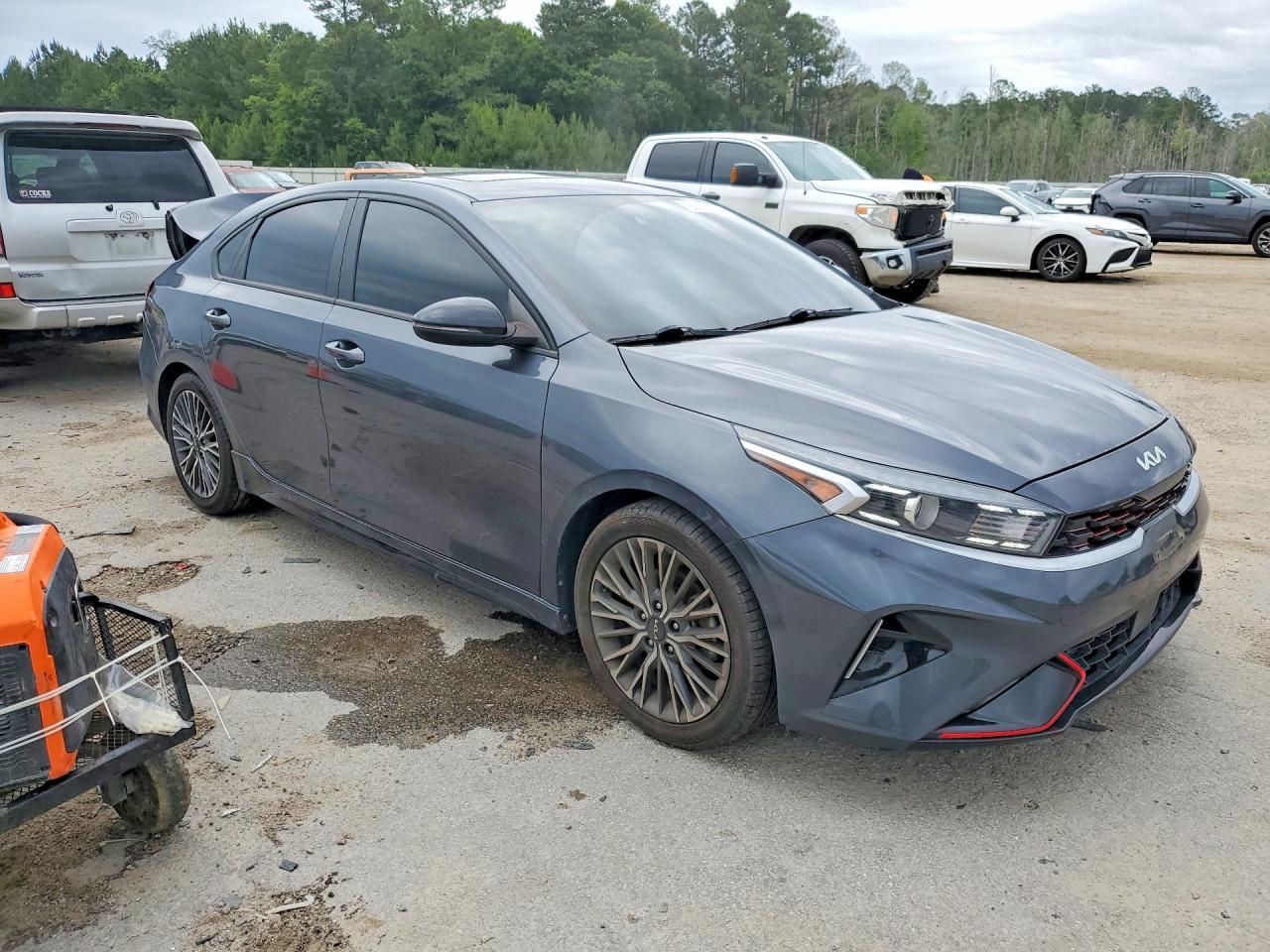 2023 Kia Forte Gt Line - Фото 4